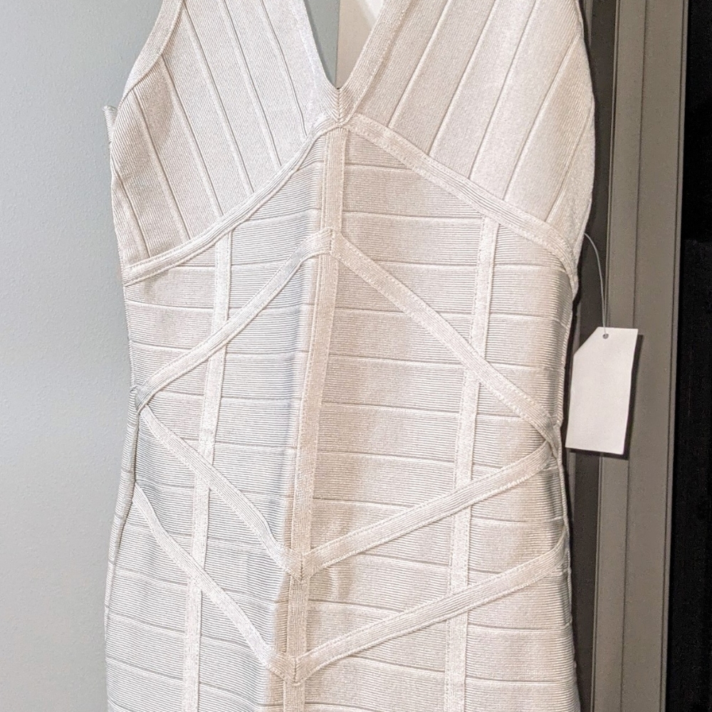 Venus Ladies Dress Nude/Cream, Size Medium